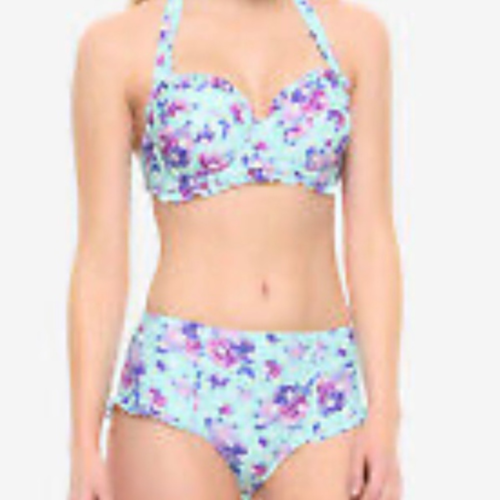Hot Topic 2 piece swim suit